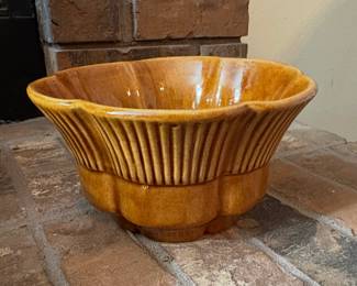 Vintage Haeger pottery planter. Mid-Century