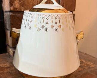 Hall’s Vintage Cookie Jar