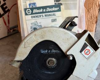 Black & Decker 7-1/4-inch Circular Saw with Laser,