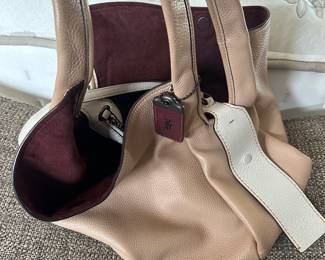 COACH BANDIT HOBO 39
Glovetanned Pebble Leather
Handbag Beechwood 86760