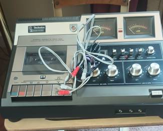Technics cassette player