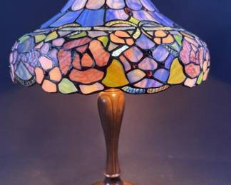 Tiffany Style Stained Glass Table Lamp