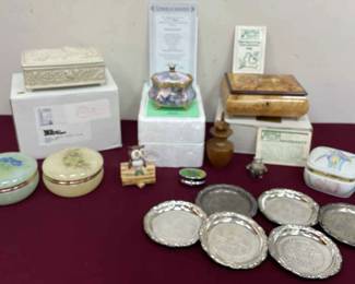 Beautiful Music Boxes, Trinket Boxes Trays Lighted Pill Box