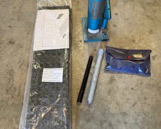 Bottle Jack, Traction Mats Pouch of Tools 