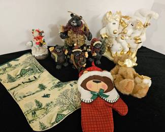 Wooden Carved Bears, Moose Family More