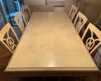 Stanley Furniture Dining Table w Six Chairs Two Table Leaves