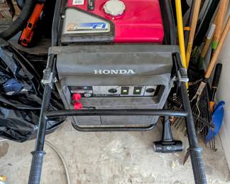 Honda EU7000iS Inverter Generator