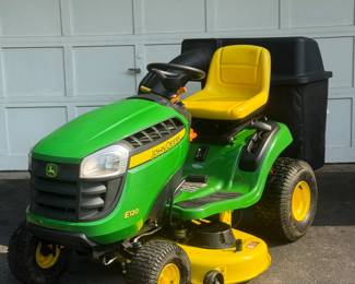 John Deere E120 Riding Lawnmower w/Bagger and 81 Hours of Use