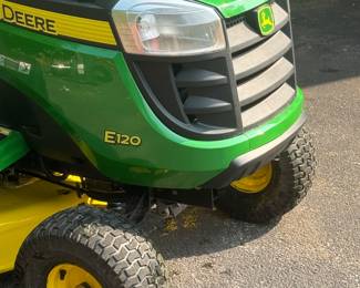 John Deere E120 Riding Lawnmower w/Bagger and 81 Hours of Use