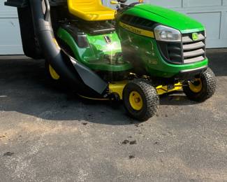 John Deere E120 Riding Lawnmower w/Bagger and 81 Hours of Use