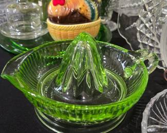 Uranium glass juicer