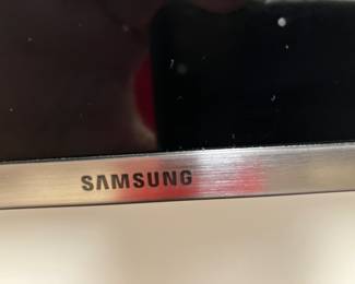 52 - $200 - Samsung TV & stand 55"with mount 2018