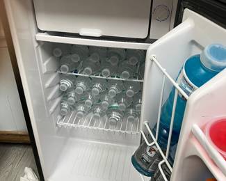 28B $90 magic Chef small fridge