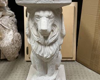 18 $60.00 Lion's pedestal 9x9x22