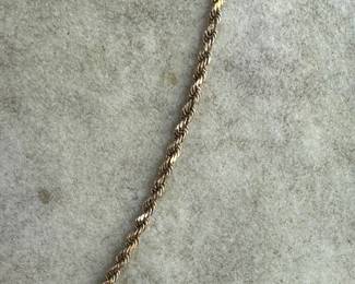 14kt yellow gold rope chain 21"long. 3.31 grams. $200