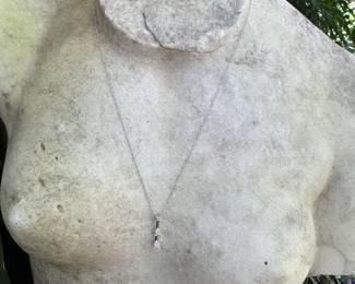 10kt white gold chain 19" long with pendant 3 graduating diamonds 1.5 grams $220