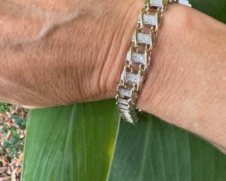 14kt yellow gold bracelet 9"long - 1 1/2 carat diamonds. 43.3 grams - $4,000.