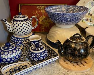 Polish pottery