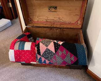Trunk/quilts