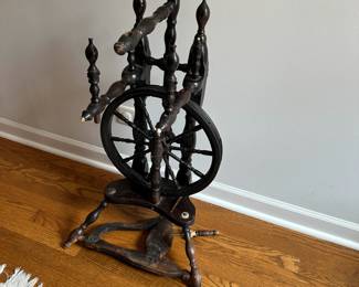 Antique spinning wheel