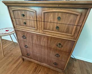 1970s Mid Century Burl Wood Thomasville chest