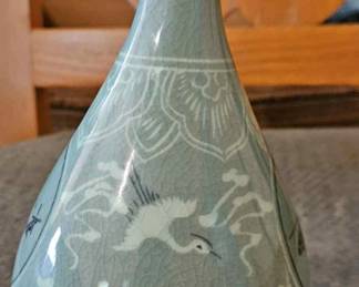Unusual Antique Korean vase $15