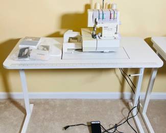 PFAFF Hobbylock Sewing Machine