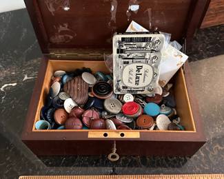 C83 - $45. Wooden Jewelry Box Full of Vintage Buttons With Key.