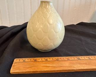 C70 - $30. Marselis Vase - Denmark. #2633. Does have some crazing - no chips / cracks.
