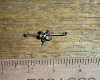D12 - $260. 14kt Flower Pin.