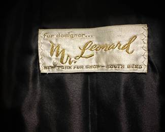 C75 - $95. Mr Leonard Ladies Fur Coat. (Size estimated Small to Medium.) Looks to be in very good condition.