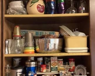 Vintage kitchen goods & collectibles