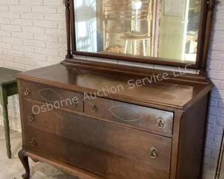 Dresser & mirror