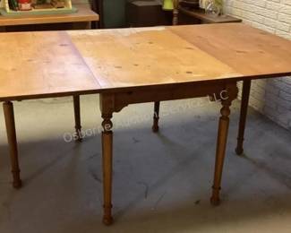 Large 6 leg drop leaf table
