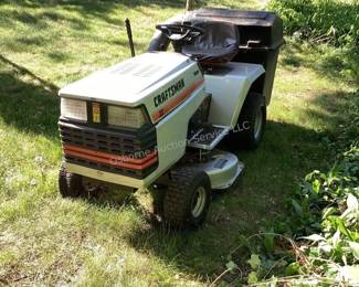 Craftsman riding lawnmower