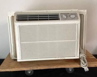 Window air conditioner