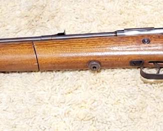 CROSSMAN  140 PUMP AIR RIFLE .22 CALIBER