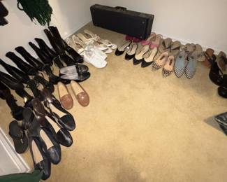 Shoe size is 5 1/2.
