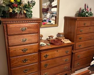 L shaped dresses, Chest of drawers