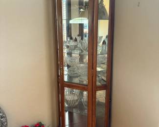 corner curio