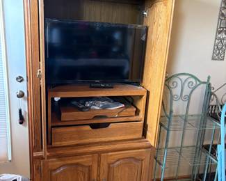 armoire, tv