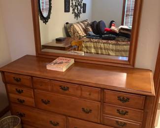 dresser with mirroer