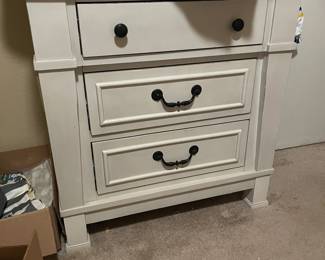Small chest 