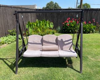 Outdoor swing