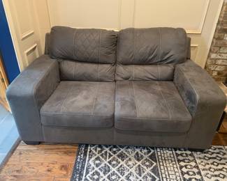 And the matching loveseat 