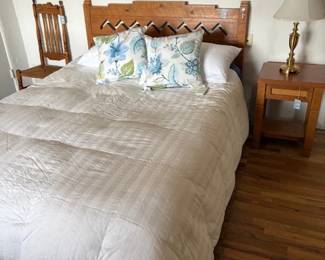 A second queen size bed