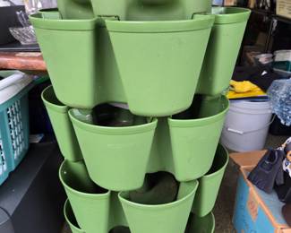 Stacking, drip watering patio planter