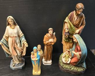 Religious / nativity statues