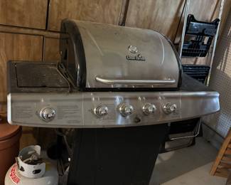 Nice grill with tank