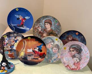 Over 30 plates- these are Disney & Edna Hibel… we have thomas Kincaid, Currier & Ives, plates dating back to the late 1800s’s… both have original boxes and authentication paperwork that arrived with the boxes